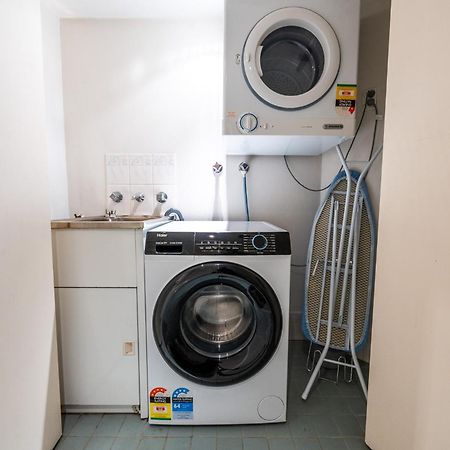 Cozy 2 Bedroom Apartment Surry Hills Sydney Exteriör bild